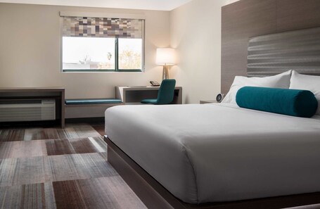 Aloft Scottsdale - Image 13