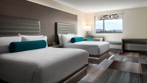 Premium bedding, in-room safe, desk, laptop workspace