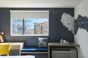 Premium bedding, in-room safe, desk, laptop workspace