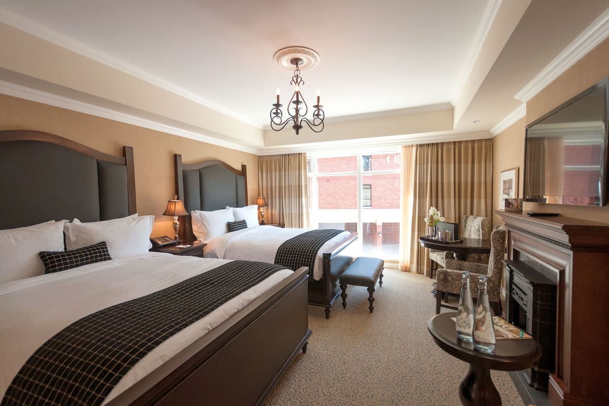 1 bedroom, Egyptian cotton sheets, premium bedding, down duvets