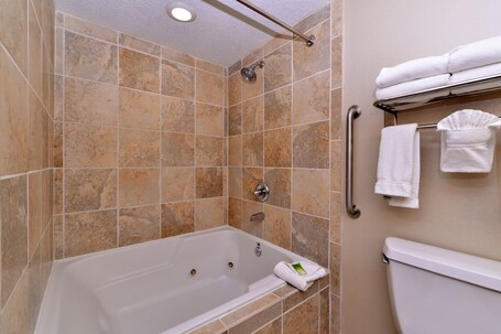 Holiday Inn Express and Suites Indianapolis W Airport Area, an IHG Hotel - Image 33