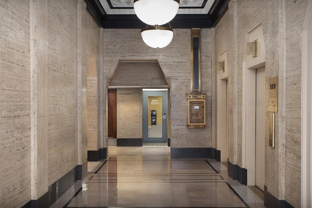 Hampton Inn Indianapolis Downtown Across from Circle Centre