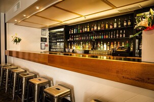 酒吧（店内）