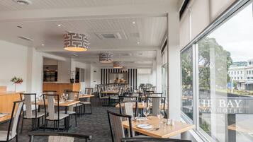 Frühstück und Abendessen