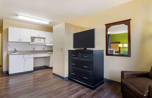 Studio 6 Corporate Extended Stay Rochester Henrietta NY