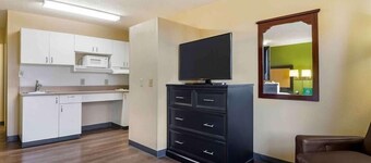 Studio 6 Corporate Extended Stay Rochester Henrietta NY