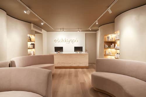 カップル用トリートメントルーム、ボディ トリートメント、ハイドロセラピー、アロマテラピー、ホットストーンマッサージ