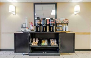 Café da manhã para viagem grátis todos os dias