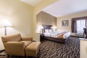 Caja de seguridad en la habitación, escritorio y cortinas blackout