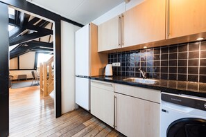 Loft, 2 Bedrooms | Private kitchen