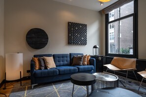 Lobby sitting area - Catalonia Vondel Amsterdam (Amsterdam)