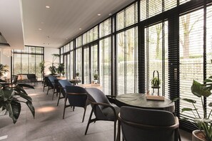 Daily buffet breakfast (EUR 27.50 per person)