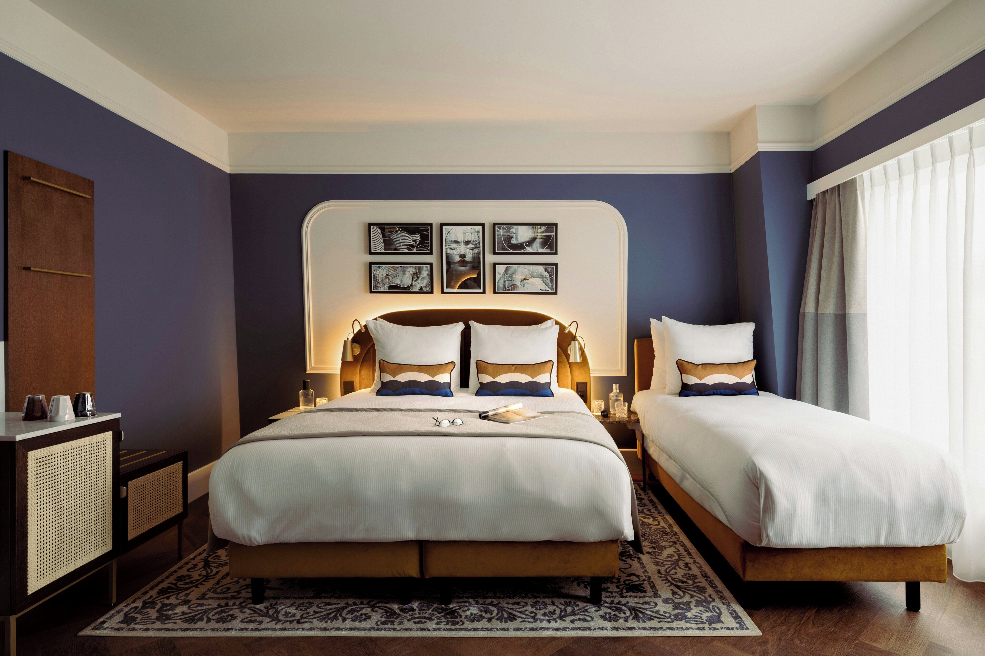 Comfort-herbergi (3 Single Bed) | Ofnæmisprófaður sængurfatnaður, öryggishólf í herbergi, skrifborð