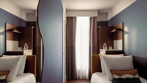 Comfort-herbergi (1 Single Bed) | Ofnæmisprófaður sængurfatnaður, öryggishólf í herbergi, skrifborð