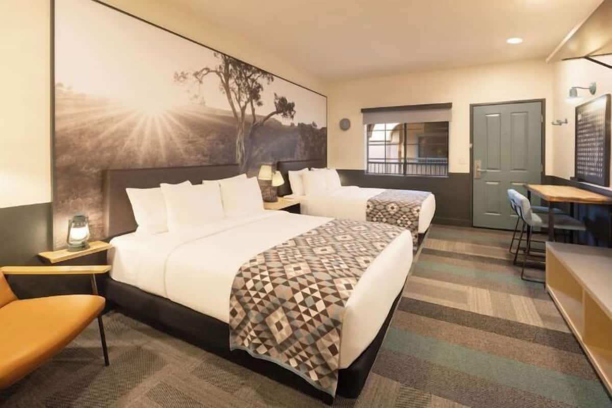 1 bedroom, down duvets, in-room safe, laptop workspace