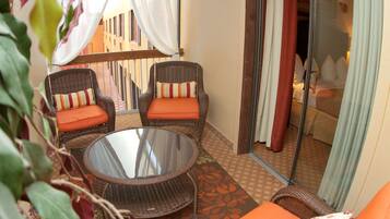 Suite, 1 trĂšs grand lit, non-fumeur, balcon