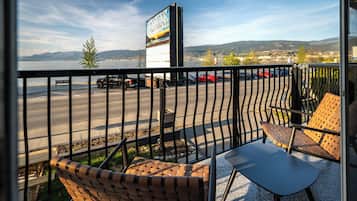 Signature Two Bedroom Lakefront Suite | View from room