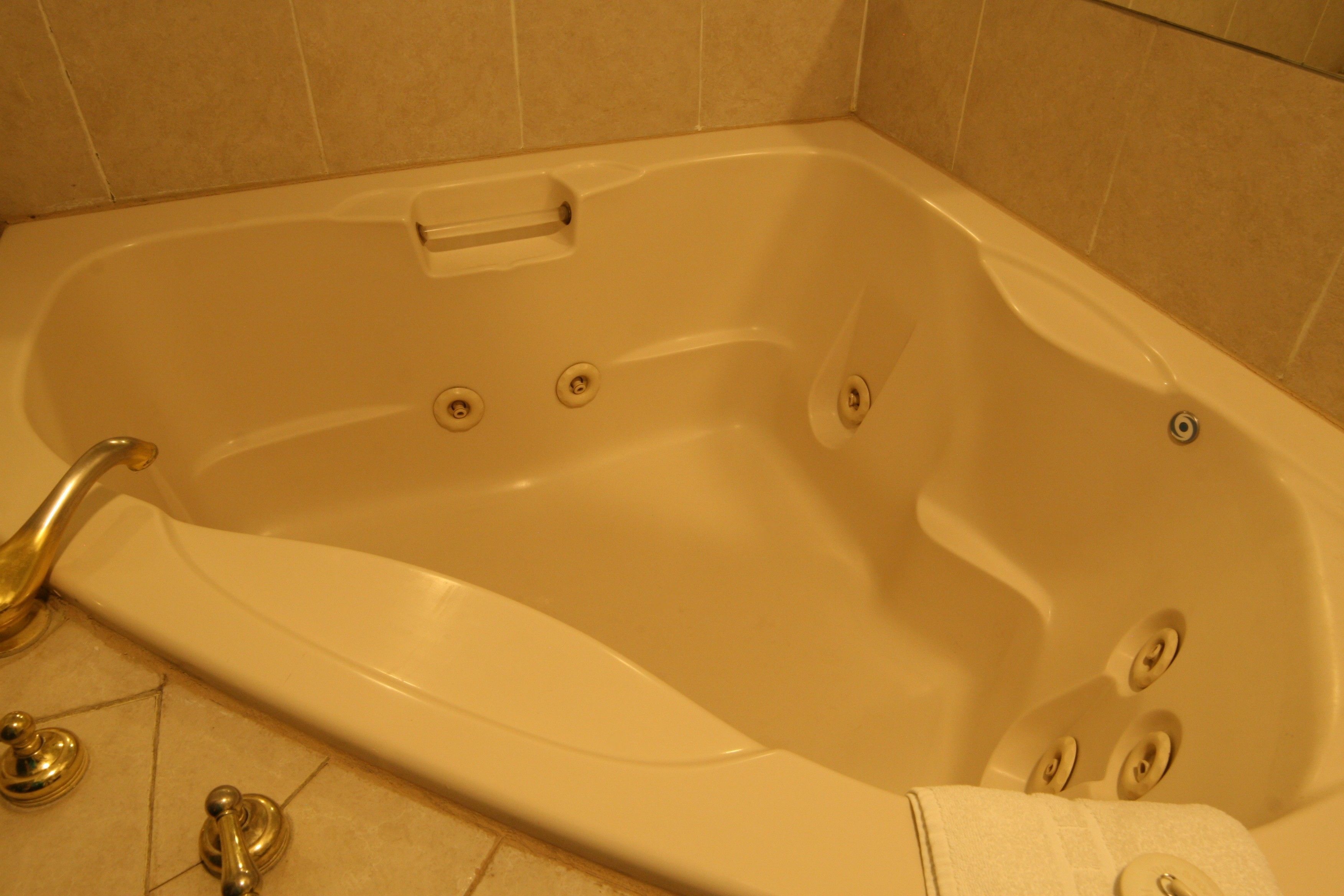 jetted bathtub