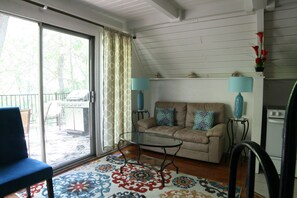 Classic Cottage, Multiple Beds, Patio, River View | Living room