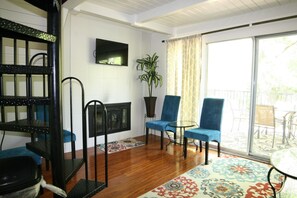 Classic Cottage, Multiple Beds, Patio, River View | Living room