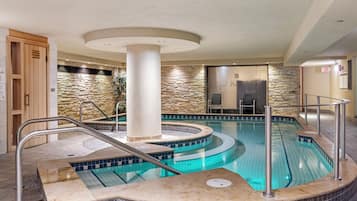 Indoor spa tub