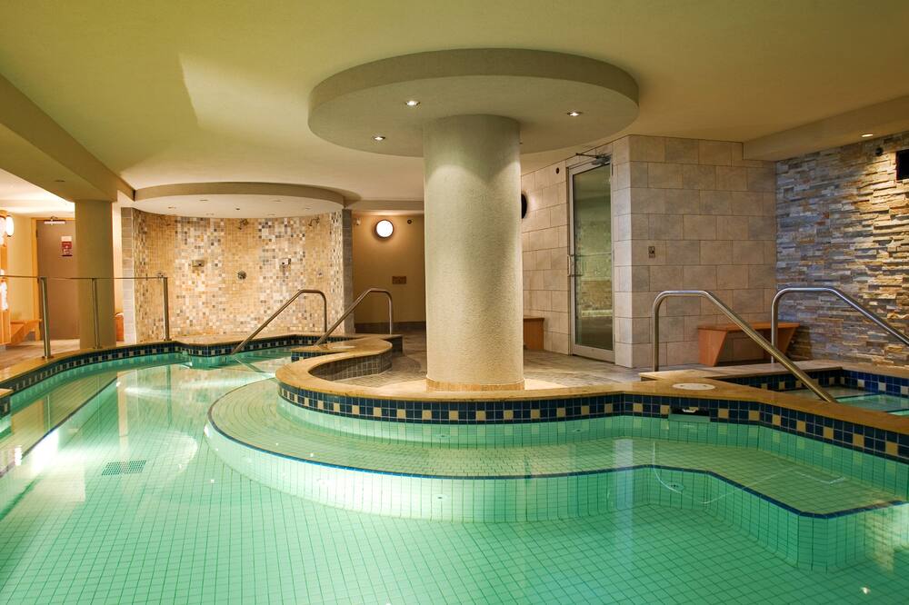 Banff Caribou Lodge and Spa