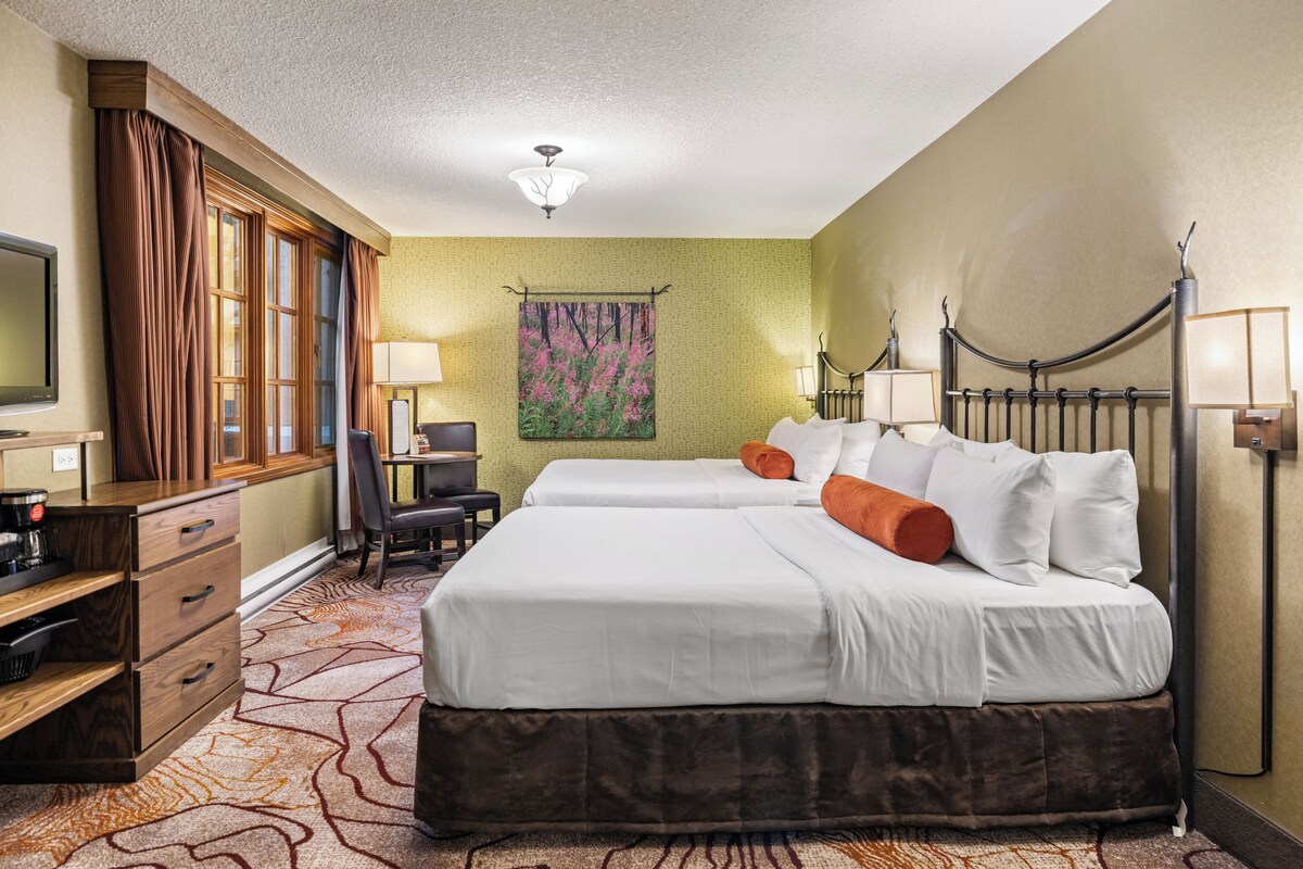 Premium bedding, in-room safe, iron/ironing board, free WiFi