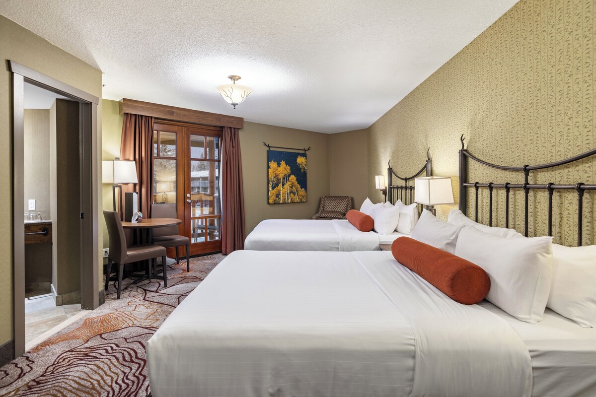 Premium bedding, in-room safe, iron/ironing board, free WiFi