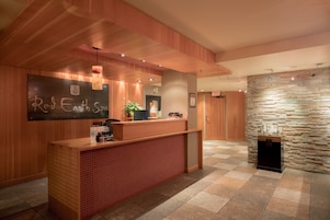 Couples treatment rooms, hot tub, body treatments, facials