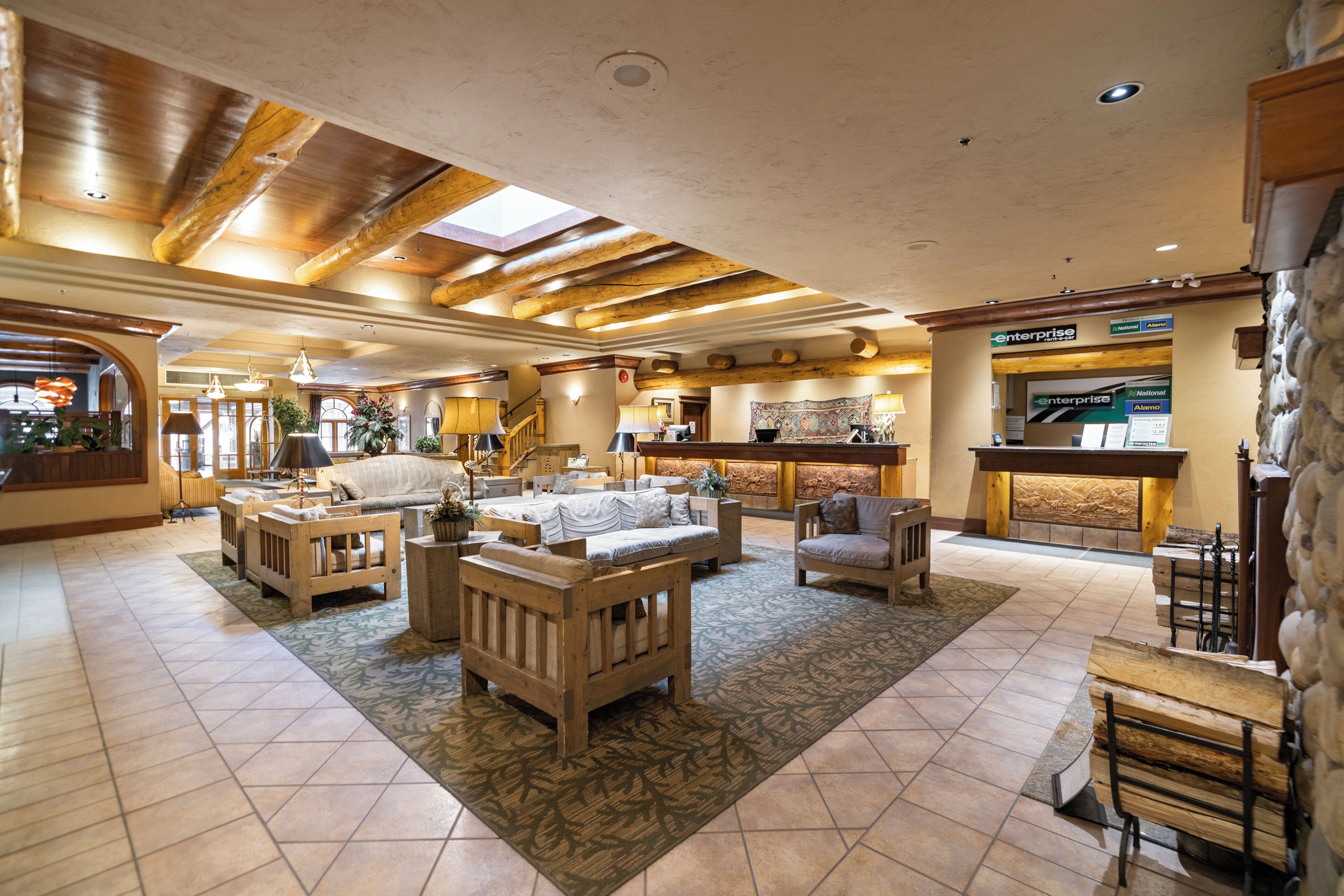 Banff Caribou Lodge and Spa: Photos & Reviews 2026 - Expedia