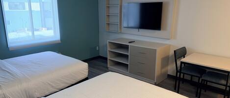 Standard Room, 1 Queen Bed, Non Smoking | Premium bedding, pillowtop beds, individually furnished