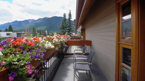 Balcony view - Banff Ptarmigan Inn (Banff)