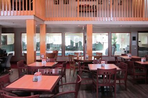 Desayuno continental incluido todos los días 
