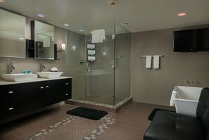 Suite, 1 Schlafzimmer, Küche (Extra Floor Space) | Badezimmer
