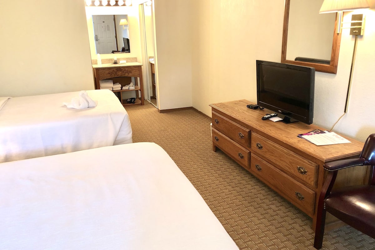 Iron/ironing board, rollaway beds, bed sheets