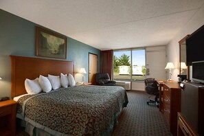 In-room safe, iron/ironing board, cribs/infant beds, rollaway beds - Days Inn Chillicothe (Chillicothe)