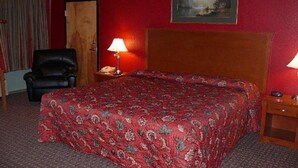 In-room safe, iron/ironing board, cribs/infant beds, rollaway beds - Days Inn Chillicothe (Chillicothe)