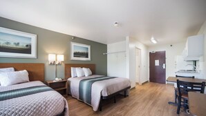 Studio, 2 Double Beds, Non Smoking | Blackout curtains, free WiFi, bed sheets - HomeTowne Studios by Red Roof St. Louis - Airport/ N Lindbergh (Hazelwood)