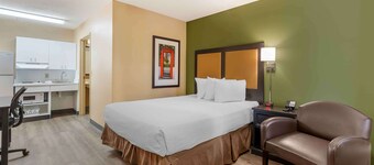 Extended Stay America Select Suites - St. Louis - Westport - E Lackland Rd