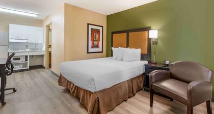 Extended Stay America Select Suites - St. Louis - Westport - E Lackland Rd