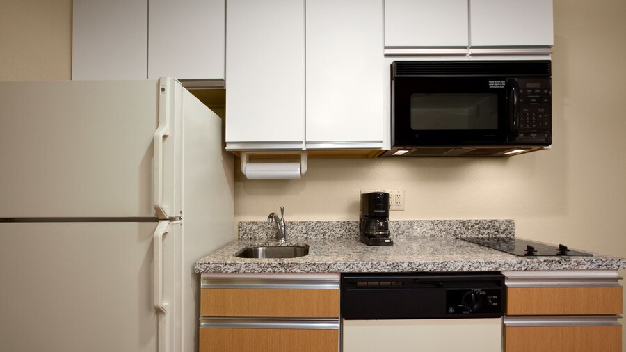 MainStay Suites Omaha Old Mill