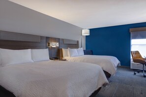 Egyptian cotton sheets, premium bedding, down duvets, desk - Holiday Inn Express & Suites Central Omaha by IHG (Omaha)