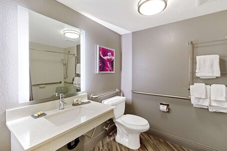 La Quinta Inn Suites by Wyndham Phoenix Scottsdale - Image 22