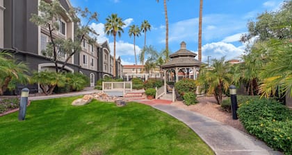 La Quinta Inn & Suites by Wyndham Phoenix Scottsdale