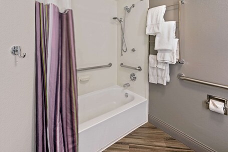 La Quinta Inn Suites by Wyndham Phoenix Scottsdale - Image 12