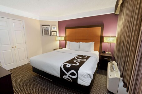 La Quinta Inn Suites by Wyndham Phoenix Scottsdale - Image 29