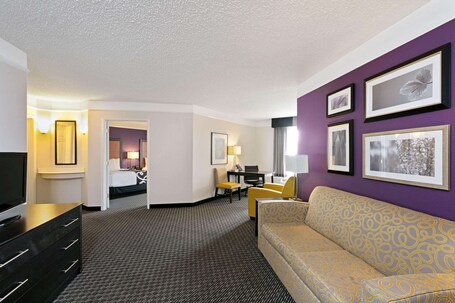 La Quinta Inn Suites by Wyndham Phoenix Scottsdale - Image 20