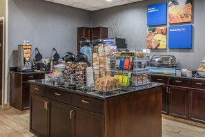 Desayuno completo incluido todos los días 