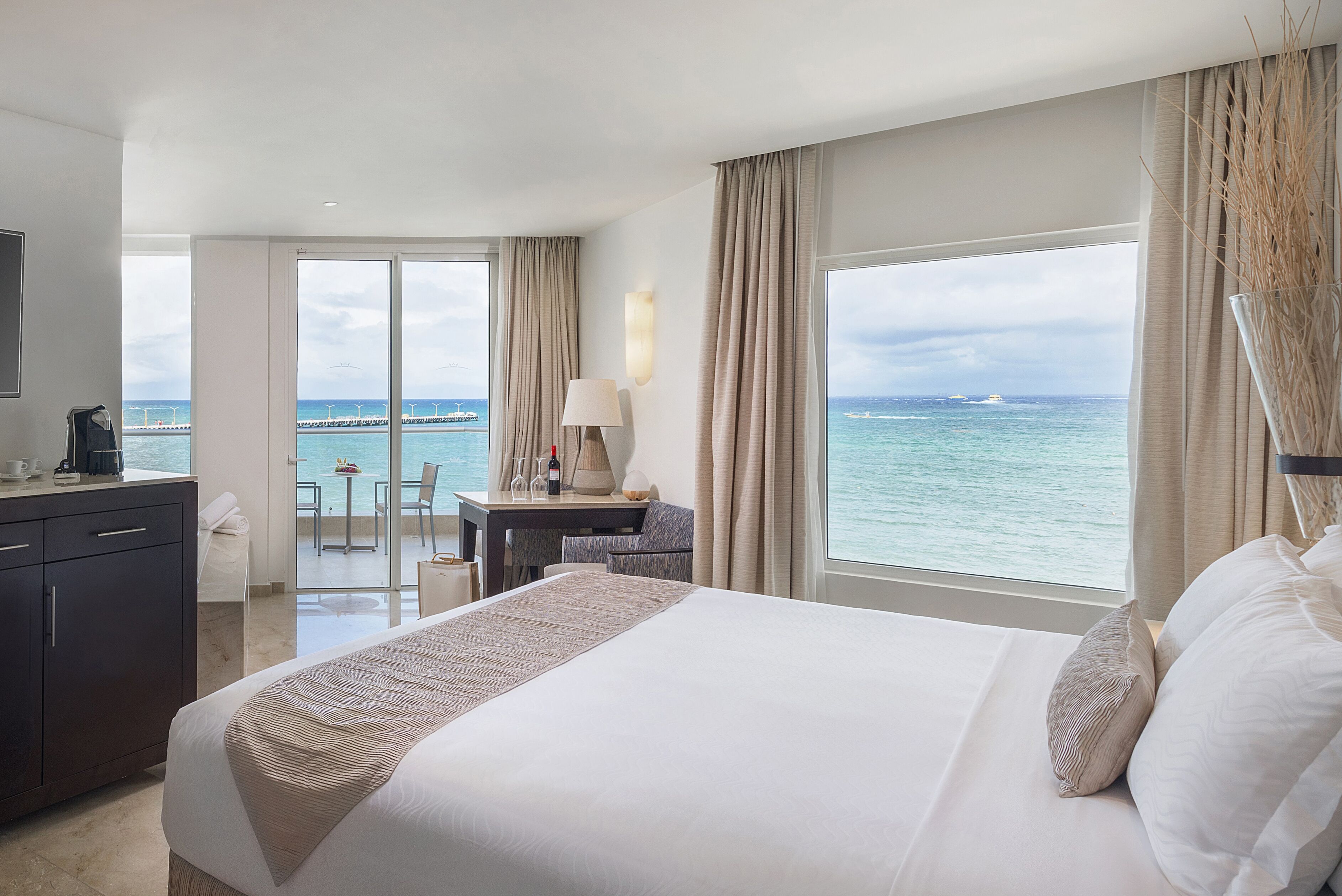 Superior Honeymoon Suite - King Size Bed | Udsigt fra værelset