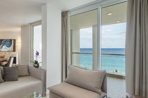 Two Bedroom Presidential Suite Ocean View - Kids & Teens Stay Free | Ausblick vom Zimmer